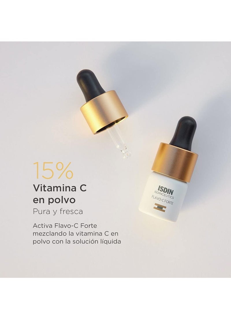 Flavo C Forte 1 ampoule Intensive facial serum with 15 pure and fresh vitamin C that revitalizes brightens and helps reduce the signs of skin fatigue