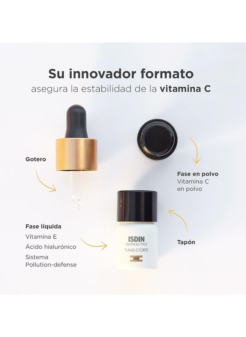 Flavo C Forte 1 ampoule Intensive facial serum with 15 pure and fresh vitamin C that revitalizes brightens and helps reduce the signs of skin fatigue