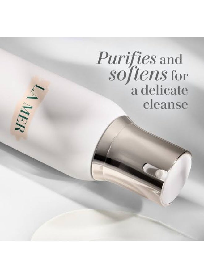 La Mer The Calming Lotion Cleanser 200ml | Gentle Soothing Makeup Remover Cleanser with Miracle Broth™ | Anti-Aging Milky Lotion for Sensitive & Dry Skin | Cleanses Without Stripping Moisture - Image 4