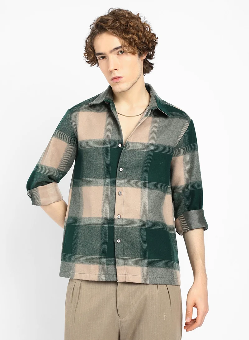 كامبوس سوترا Men's Emerald Green & Buff Beige Vignette-Checkered Oversized Shirt For Casual Wear | Spread Collar | Long Sleeve | Button Closure | Oversized Shirt Crafted With Comfort Fit For Everyday Wear