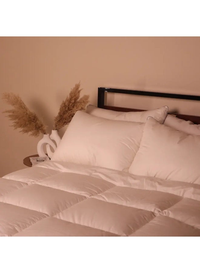 دي بيلو لحاف فندقي بريميم من Depillow – قماش فخم ناعم ومضاد للحساسية، مقاس كوين 220×240 سم، راحة فندقية راقية لكل المواسم  - Image 5