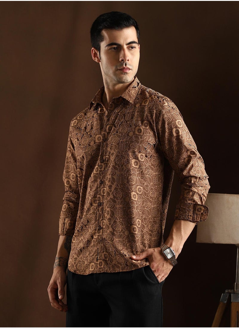 Campus Sutra Campus Sutra Men's Chocolate Brown Electric-Roses Shirt For Casual Wear | Mid-Rise | Regular Fit | Button Closure | Shirt Crafted With Comfort Fit For Everyday Wear  - Image 3