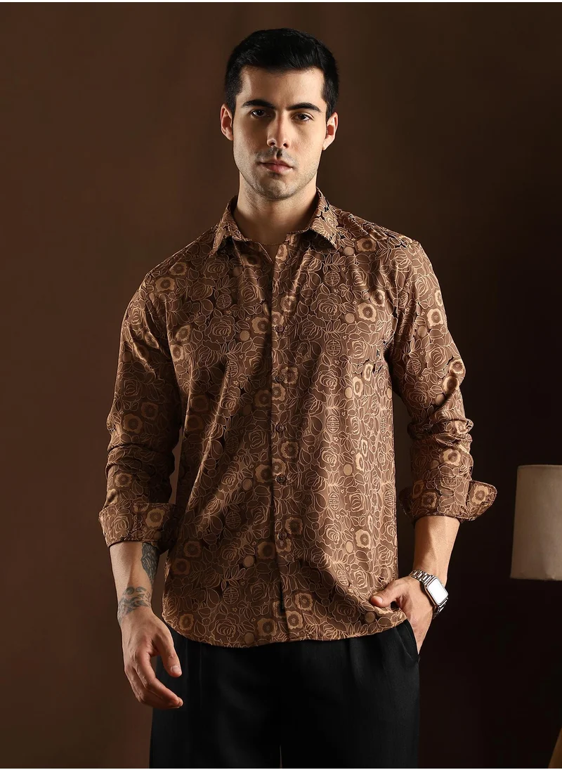 كامبوس سوترا Campus Sutra Men's Chocolate Brown Electric-Roses Shirt For Casual Wear | Mid-Rise | Regular Fit | Button Closure | Shirt Crafted With Comfort Fit For Everyday Wear