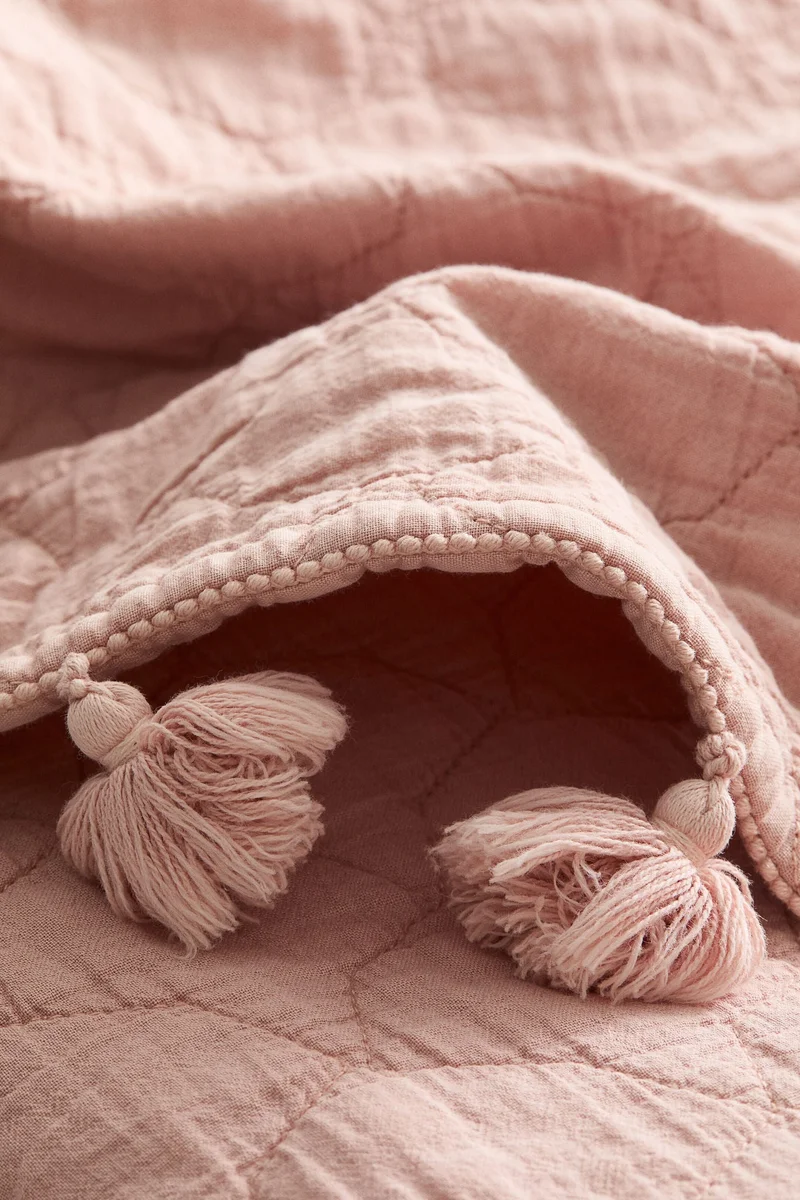 اتش اند ام مفرش سرير من القطن المبطن