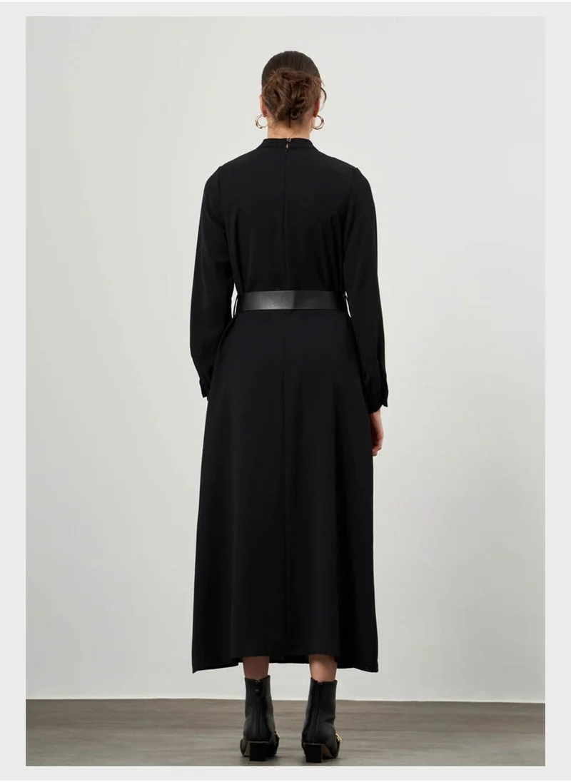 MIZALLE Belted Black Dress