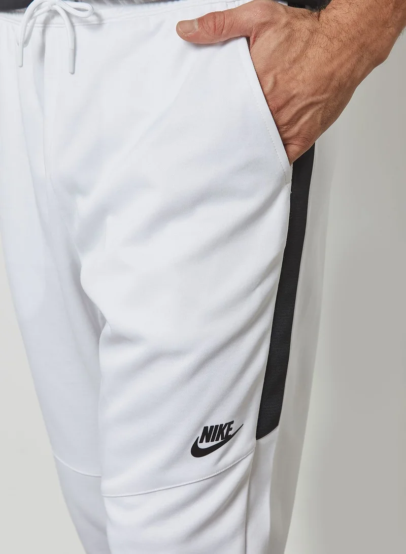 Nike Tribute Sweatpants