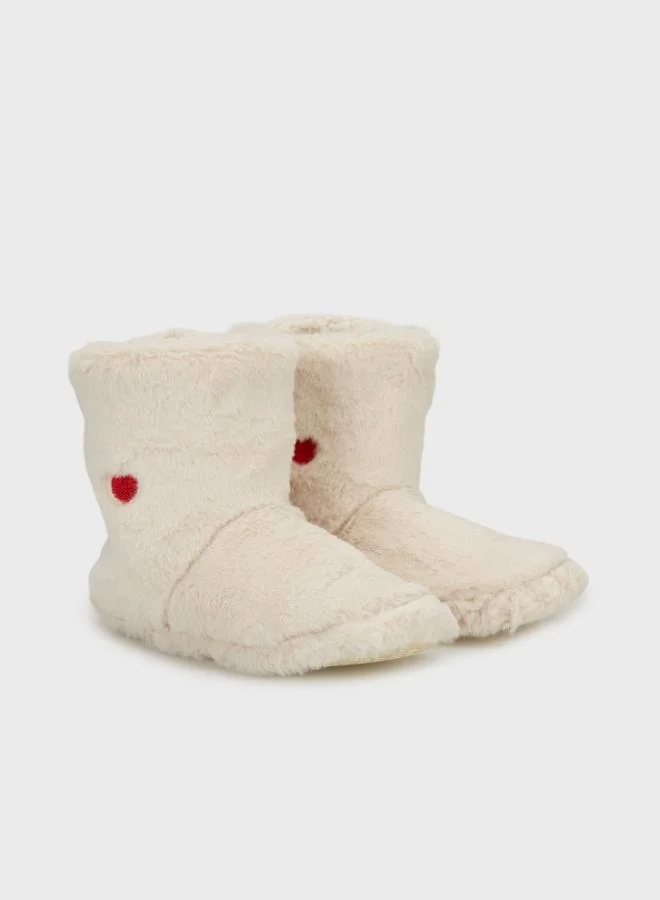 Lela  Lela Heart-Shaped Soft Textured Plush Panduf Women's Panduf 6722005 for Women | Best Price UAE