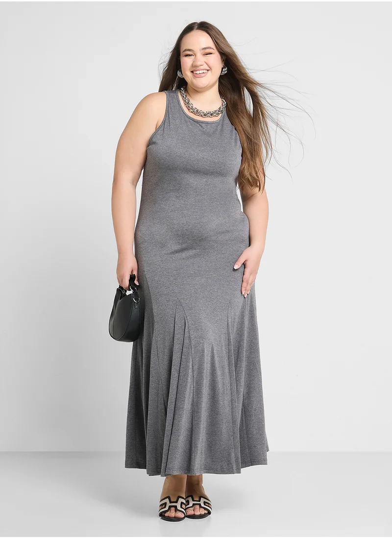 Ginger Plus Sleeveless Jersey Dress With Pleats