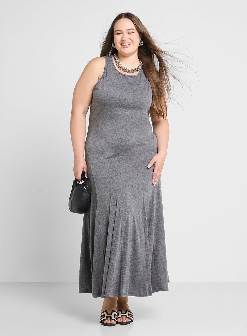 جينجر بلس فستان ماكسي رمادي بلا أكمام - Image 1