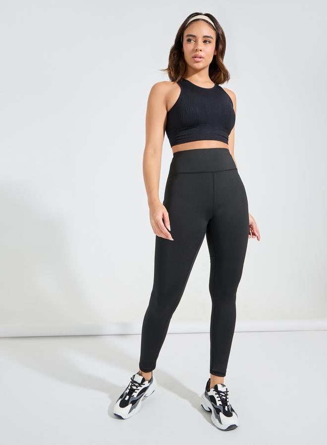 Styli Styli Textured Bust Open Mesh Sports Bra - Image 2