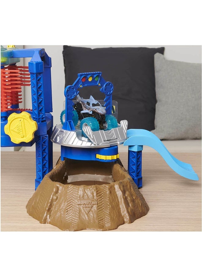 Monster Jam Megalodon Monster Wash Playset (1:64) - Image 2