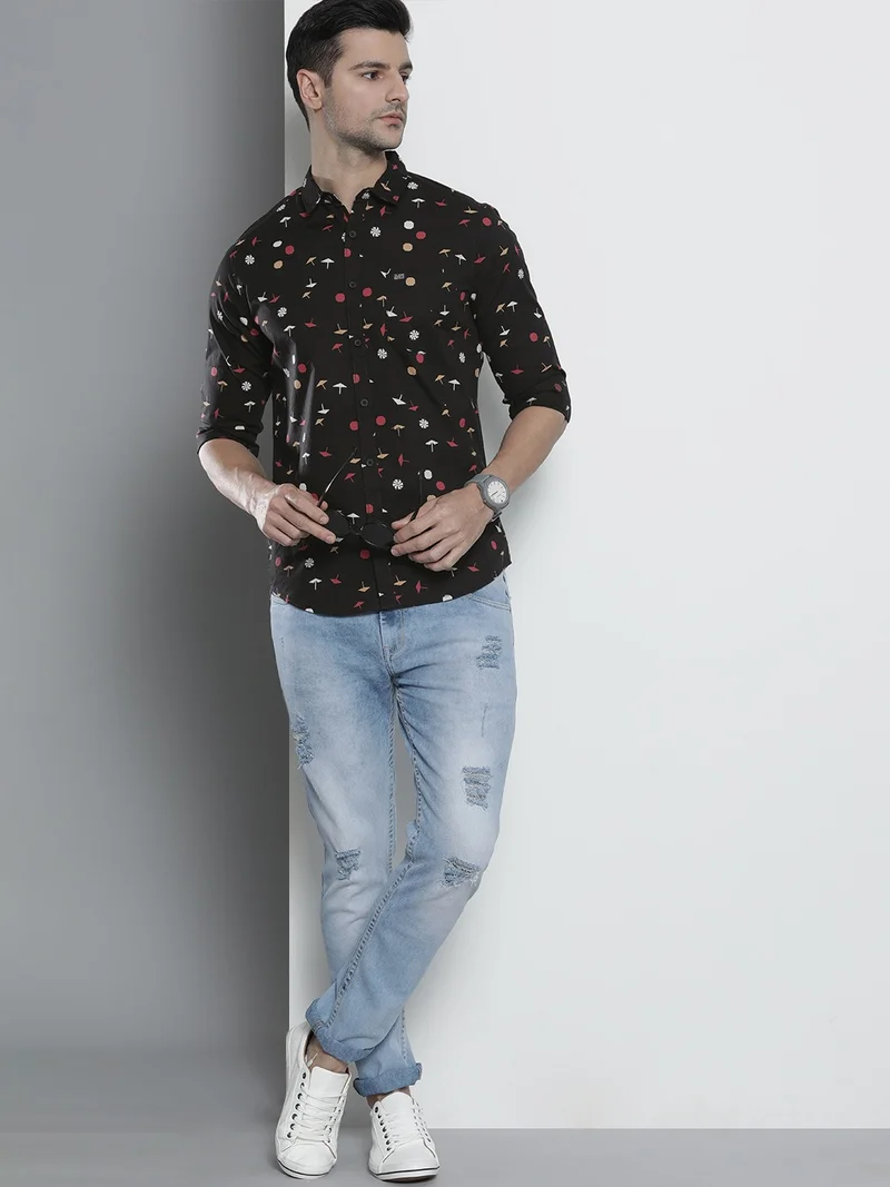 شركة المرآب الهندية Men Regular Fit Conversational Printed Full Sleeves Spread Collar Casual Shirt