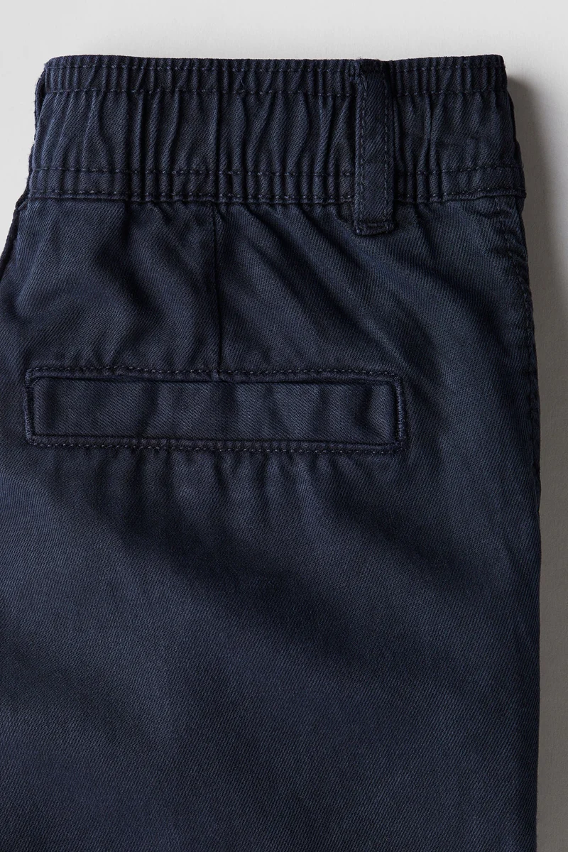 اتش اند ام Loose-fit tapered twill chinos