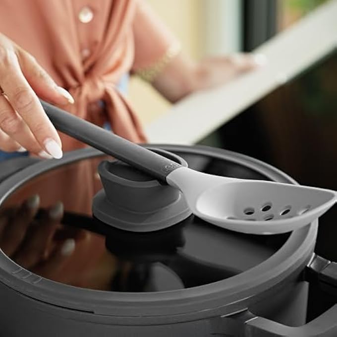 Berghoff Leo Stone Cast Aluminium Wok Pan With NonStick Lid 28 Cm - Image 4