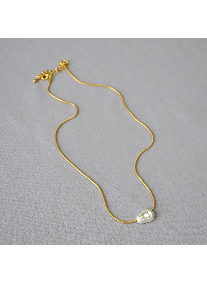 Style Niche Artistic Retro Irregular Metal Pendant Brass Gold Plated Cold Style Short Necklace Clavicle Chain Female
