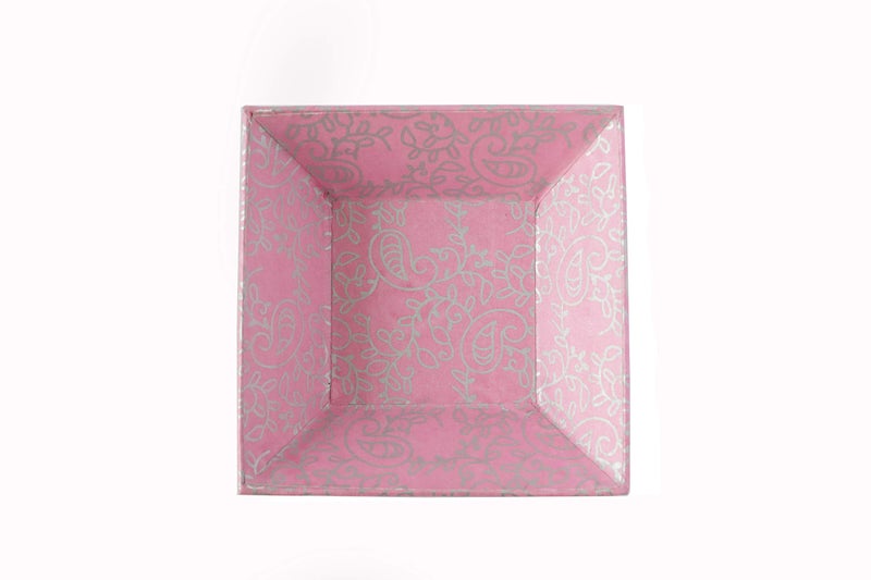 SURPRISE SOMEONE صينية كرتونية مفاجأة لشخص ما بحجم 4"x4" - عبوة من 12 صينية كرتونية (ألوان متنوعة) - Image 3