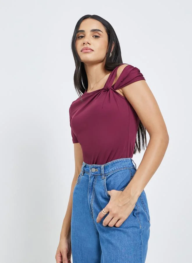 Styli Styli Women Maroon Knot Detail Knit Top