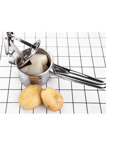 SYOSI Potato Ricer, Stainless Steel Potato Masher Manual for Fruits, Vegetables and More, with 3 Interchangeable Gasket, Fruit Juicer, Vegetable Masher Tools  - Image 2