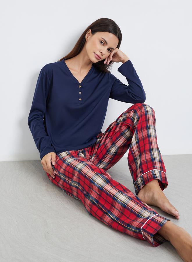 ستايلي طقم بيجاما من بنطال وتيشيرت بأكمام طويلة وأزرار - Image 1