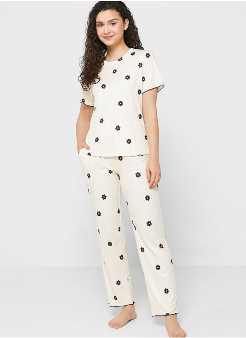 Contrast Trim T-Shirt & Pyjama Set
