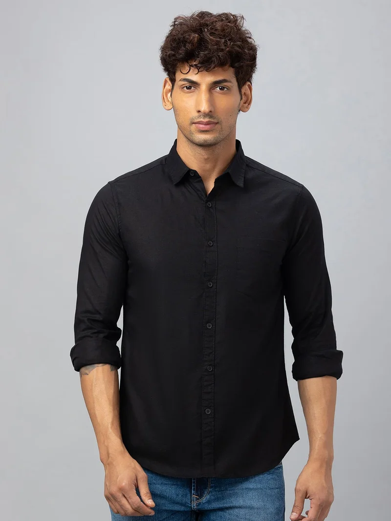 globus Globus Men Black Solid Cotton Regular Fit Casual Shirt