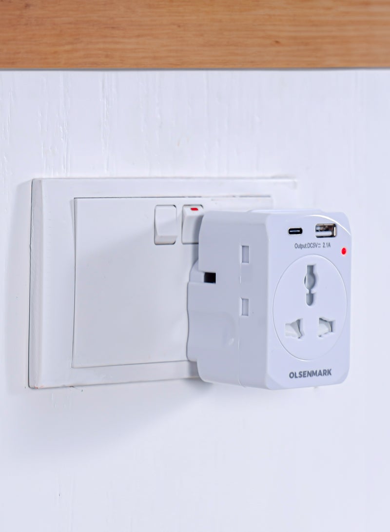 Olsenmark Olsenmark Universal Adaptor- OMES1889, ABS Housing, Copper Parts and Pin, Global Compatibility, 1 UK, 2 UK Adaptors, 2 Way USB - Image 2