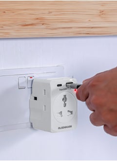 Olsenmark Olsenmark Universal Adaptor- OMES1889, ABS Housing, Copper Parts and Pin, Global Compatibility, 1 UK, 2 UK Adaptors, 2 Way USB  - Image 5
