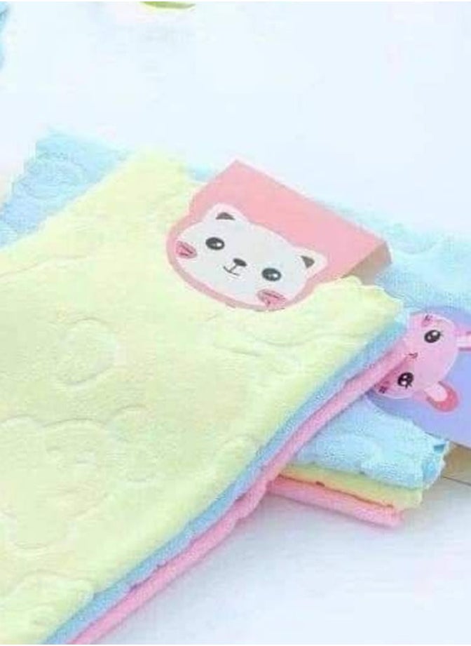 Generic "Set of 5 Ultra-Absorbent Microfiber Towels for Reuse - Microfiber Towel for Hair, Face, Kids, Kitchen, and Bathroom, Size 30x30 cm - Ideal Towel for Car Washing, Microfiber Cleaning Towels for Screens and Windows, Drying and Polishing - Five Random Color Pieces"  - Image 2