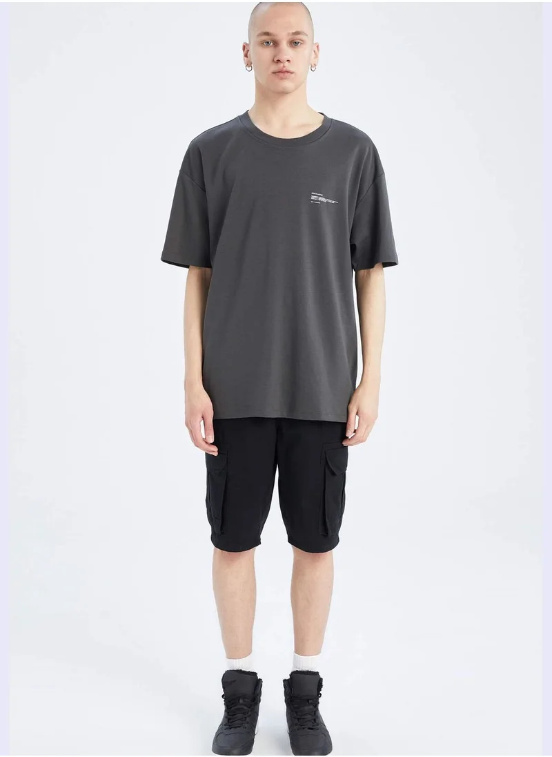 ديفاكتو Boxy Fit Short Sleeve Minimal Print T-Shirt