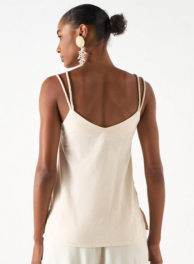 تواكستريمز بلوزة بتفاصيل زهور وحمالات رفيعة من تو إكستريمز - Image 3