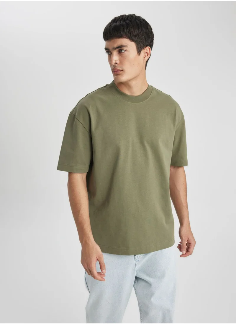 ديفاكتو Oversize Fit Crew Neck T-Shirt