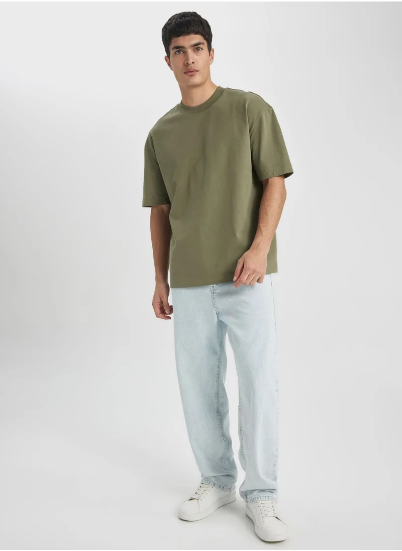 ديفاكتو Oversize Fit Crew Neck T-Shirt