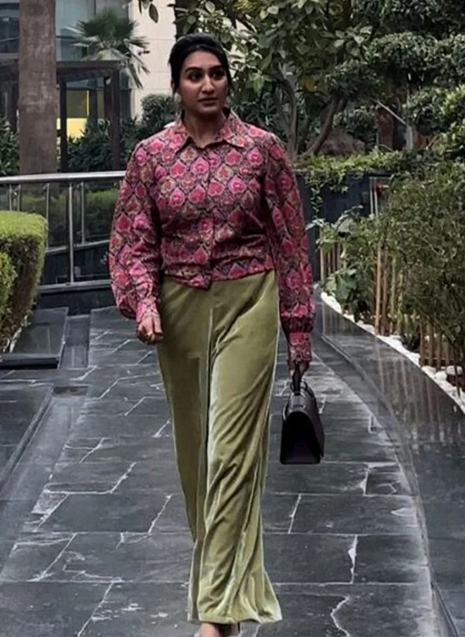 أيه كيه إس Floral Printed Casual Shirt for Women