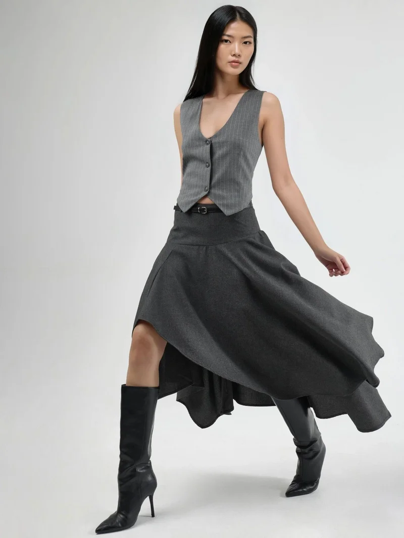زوبعة Belted High Waist Asymmetric Midi Skirt