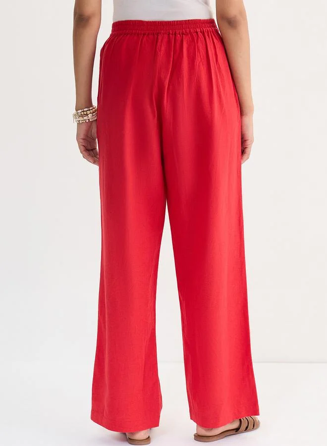 فيميلا بنطال بقصة عادية من قماش قطني وكتان