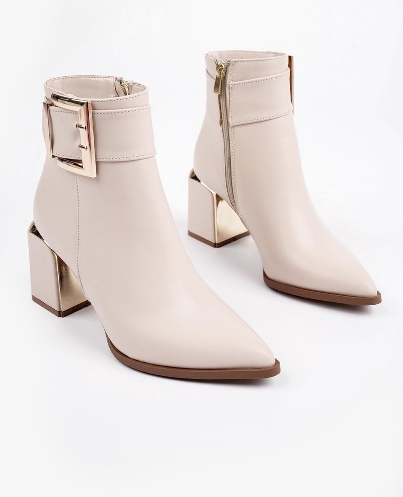 muggo Chily Women's Thick Heeled Boots with Belt and Buckle Detail  - Image 4