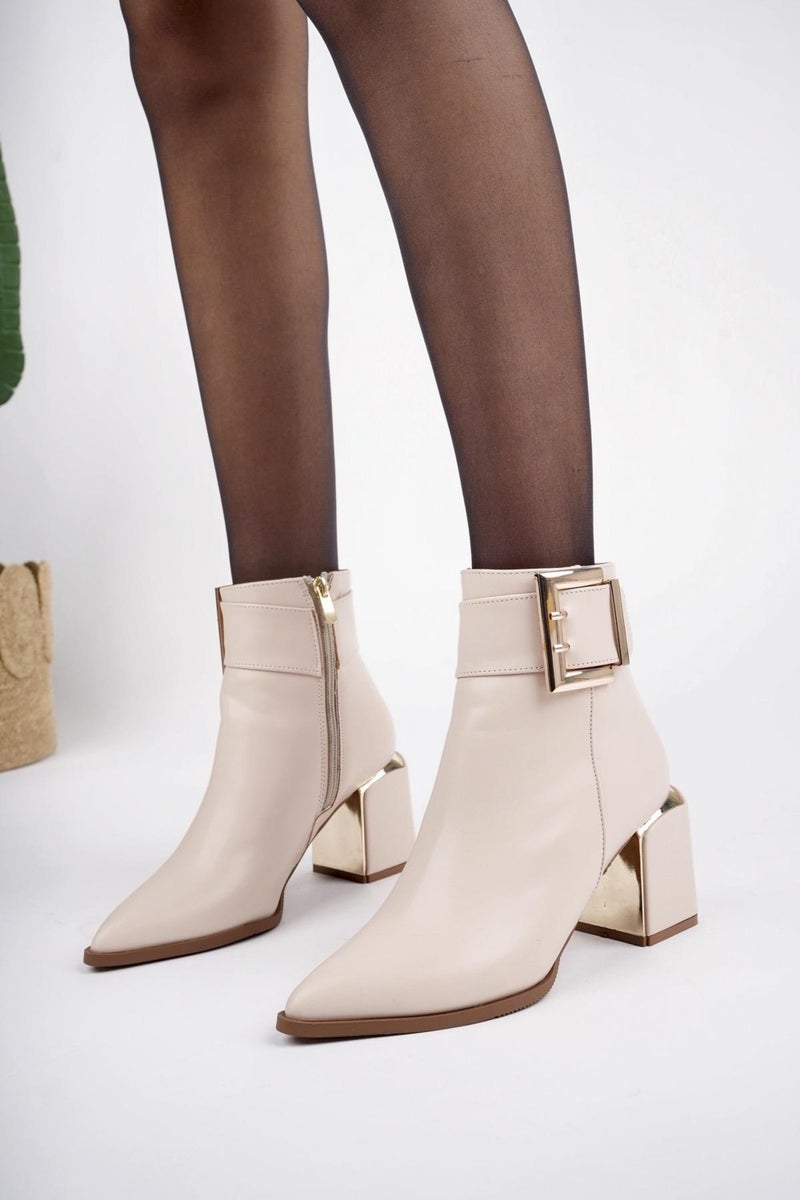 muggo Chily Women's Thick Heeled Boots with Belt and Buckle Detail  - Image 3