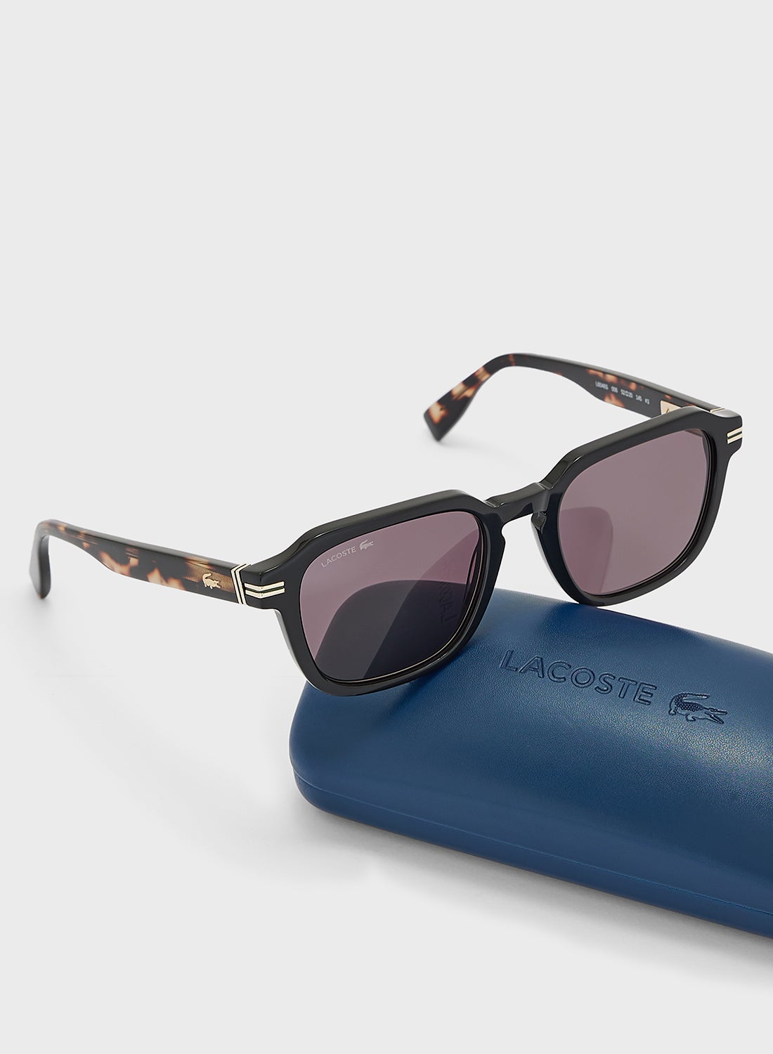 نظارات شمسية مستطيلة معدلة-لاكوست