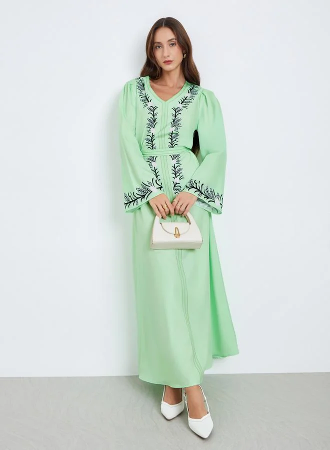 تايك تو فستان طويل أخضر بحزام وطبعة زهور