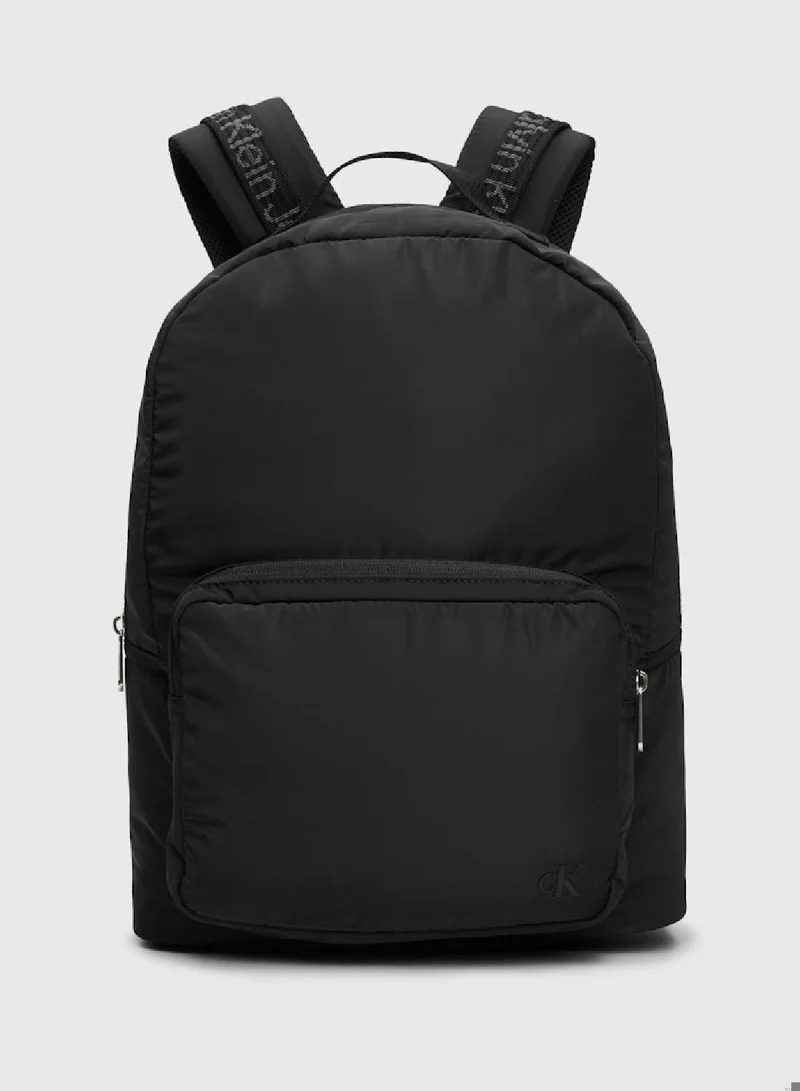 Calvin Klein Jeans Men's Round Backpack -  soft recycled polyester exterior, Black