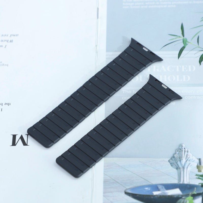 erorex For Apple Watch Se 2023 44Mm Magnetic Silicone Watch Band(Midnight) - Image 4