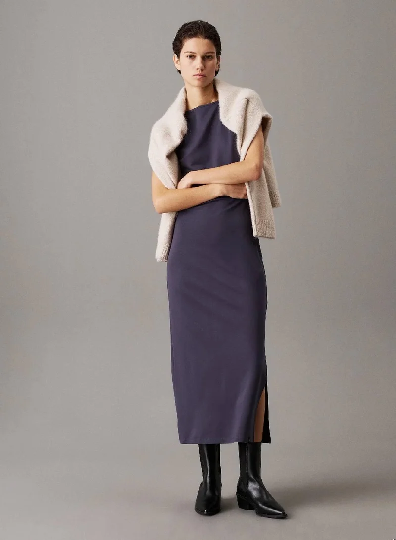 كالفن كلاين جينز فستان من قماش جيرسيه ميلانو مزين بفتحات