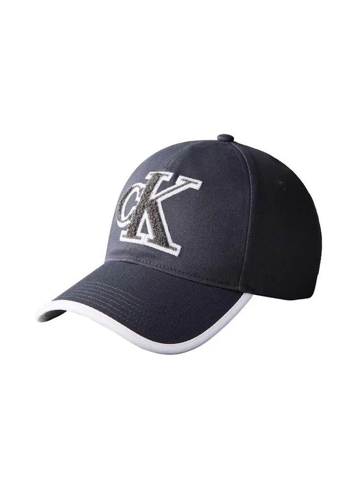 كالفن كلاين قبعة مرحة شبابية ملونة