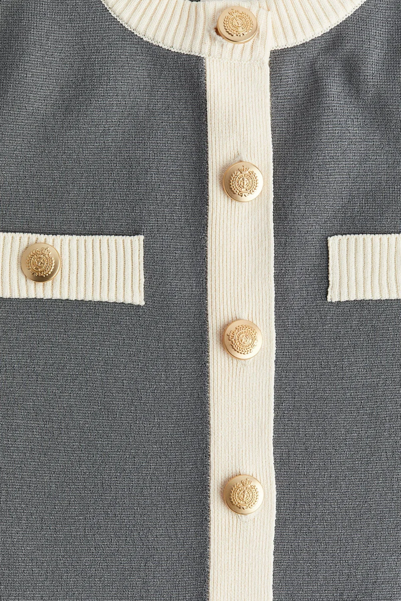 H&M Fine-knit button-front dress