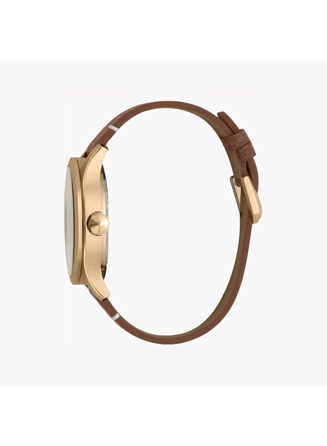 جاست كافالي ساعة Just Cavalli الرجالية موديل JC1G108L0045 بتصميم أنيق باللون الروز جولد مع سوار من الجلد البني، تجمع بين الفخامة والطابع الكلاسيكي. - Image 2