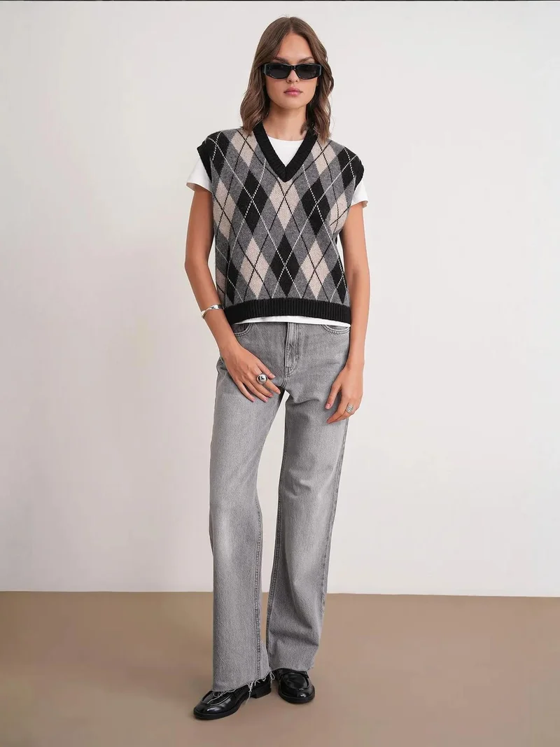 MixRay Mixray V-Neck Knitwear Sweater Vest with Argyle Pattern