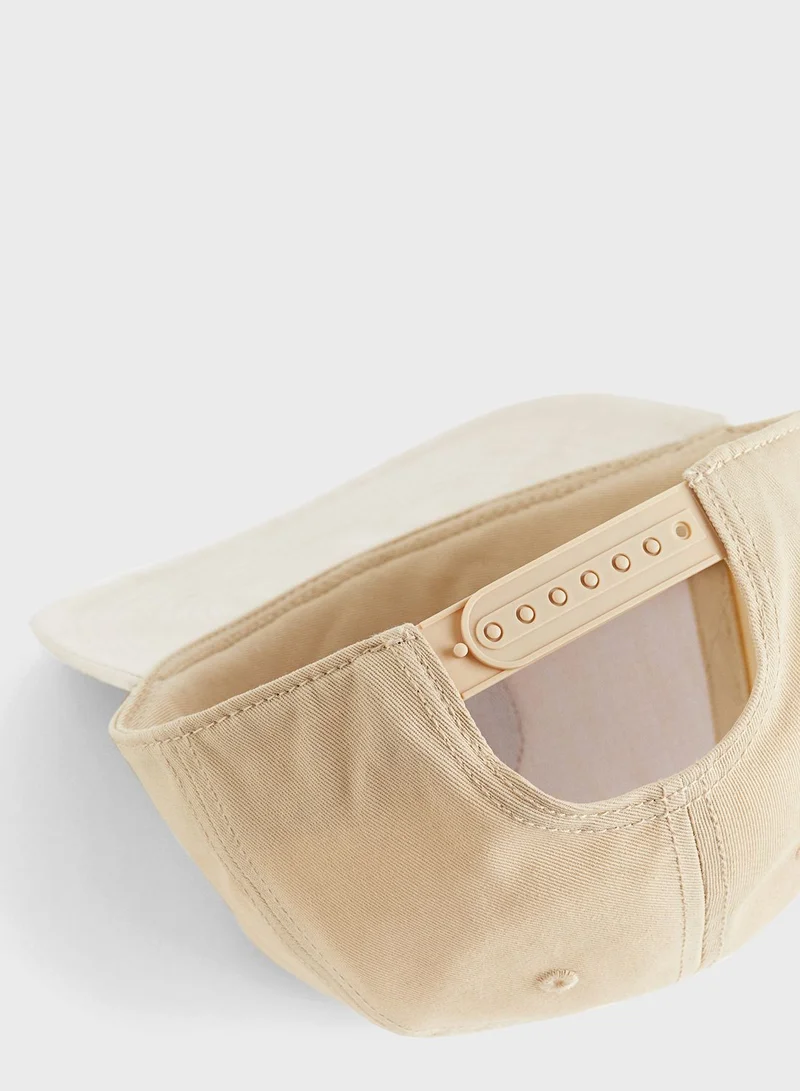 اتش اند ام Applique Cap