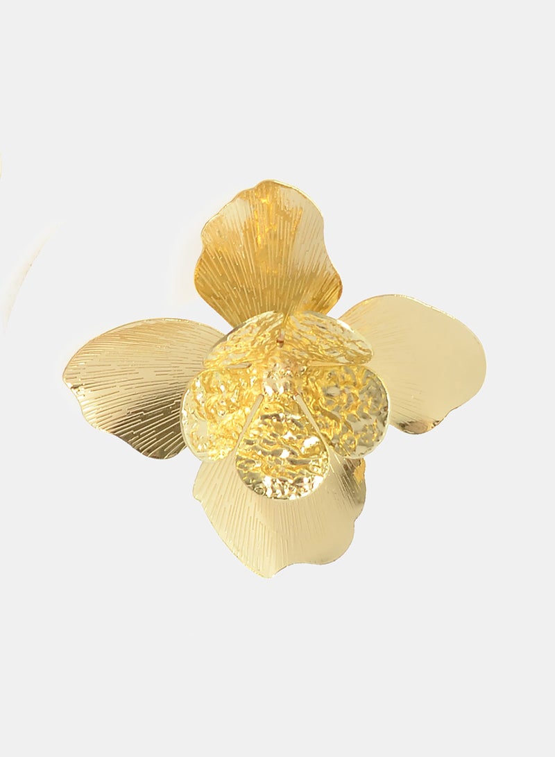 Akher el Ankoud Multi-Layered Flower Design Screw-In Earrings With Embossed Patterns - Image 2
