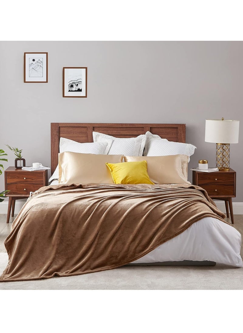 Flannel and Microfiber Sofa Blanket Luxury Camel Blanket Single Size Lightweight and Comfortable for Bed and Sofa Super Soft and Warm Solid Camel Color 220x200 cm