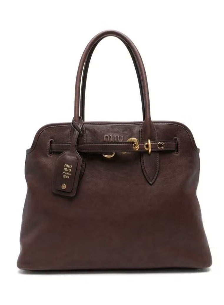 مياو مياو حقيبة ميو أفينتور من جلد النابا، حقيبة توت نسائية، حقيبة كتف نسائية، حقيبة يد نسائية، حقيبة كروس نسائية، حقيبة سفر نسائية، بني غامق - 40 سم - Image 1